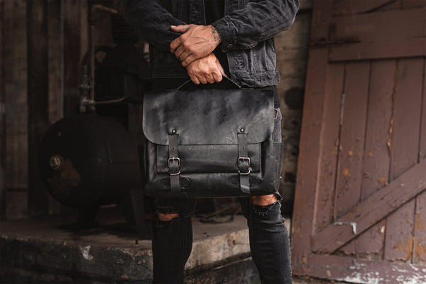 IMPROVE YOUR OFFICE FASHION WITH THESE 3 BAG SHAPES