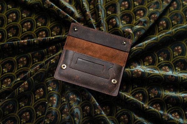 Tips for Buying a Leather Tobacco Pouch That Lasts a Lifetime