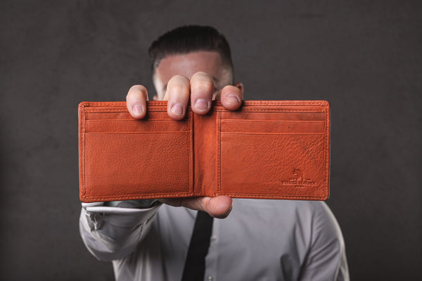 The Complete Guide to Buying a Leather Wallet For Men