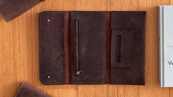 The Complete Guide to Leather Tobacco Pouches And The Benefits of Owning One